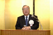 梅田貞夫副会長.JPG